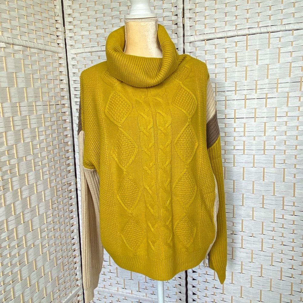 NWT Hem & Thread Turtle Neck Colorblock Cable Knit Jacquard Sweater Mustard Khak